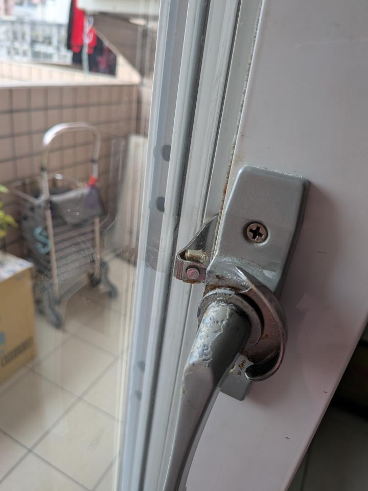 窗戶維修案件圖片