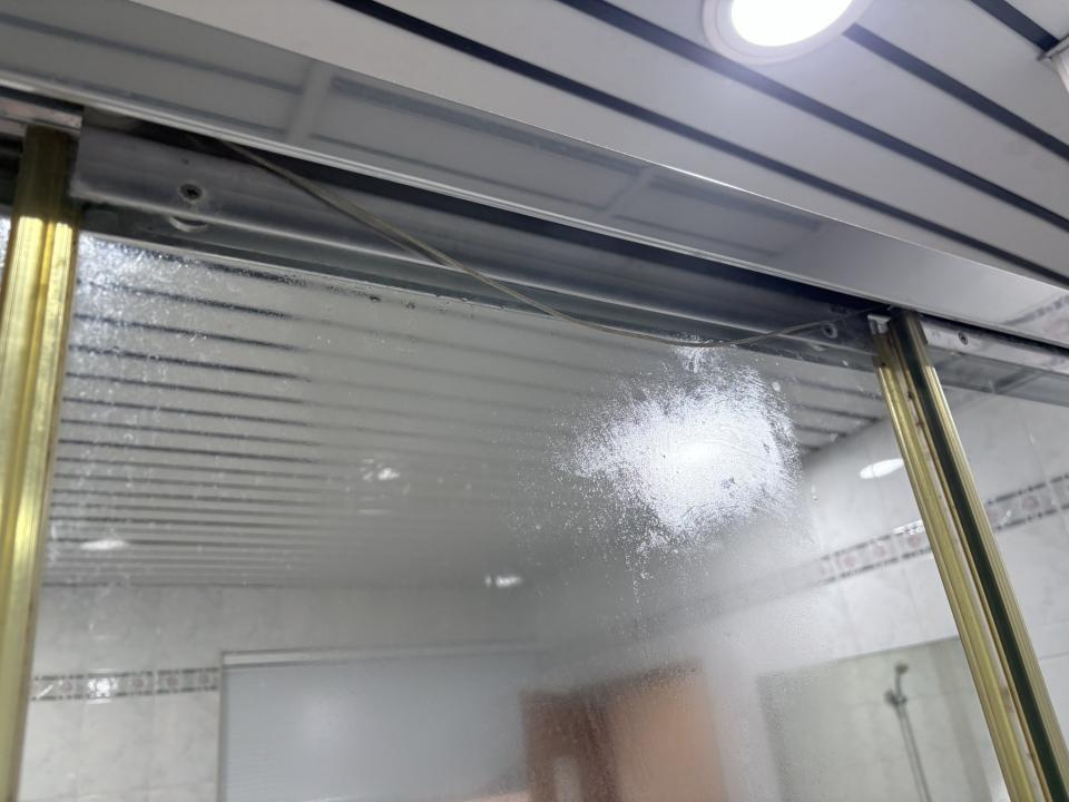 淋浴拉門安裝維修案件圖片