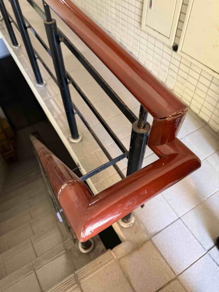 樓梯扶手案件圖片