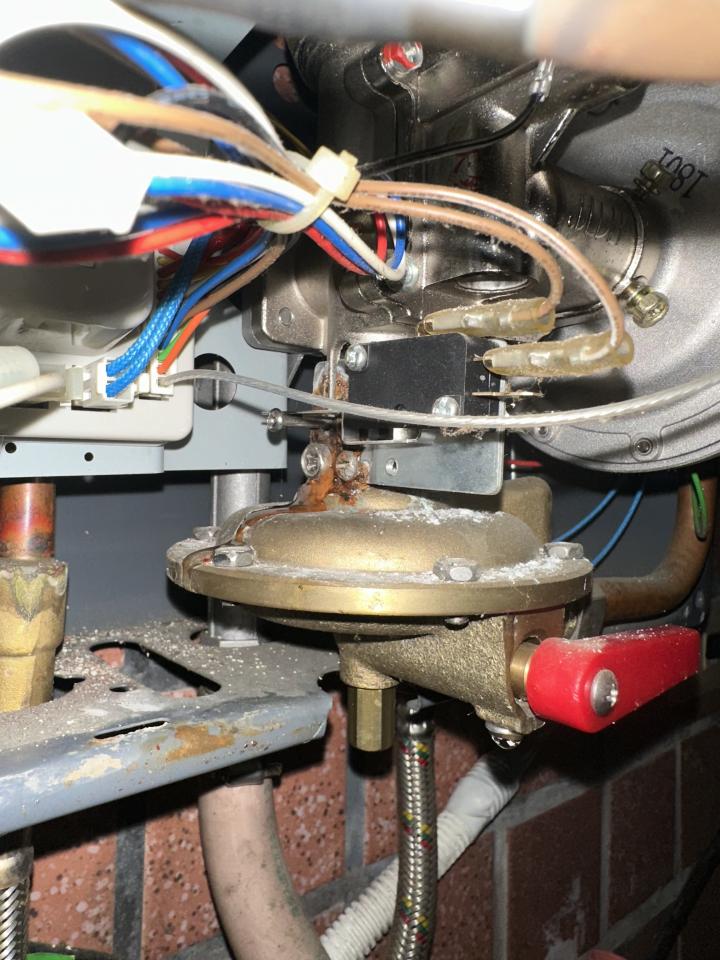 熱水器維修案件圖片