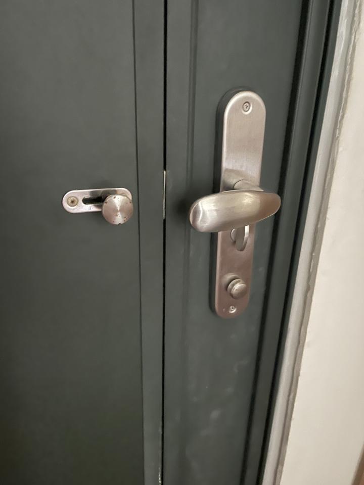 門片安裝案件圖片