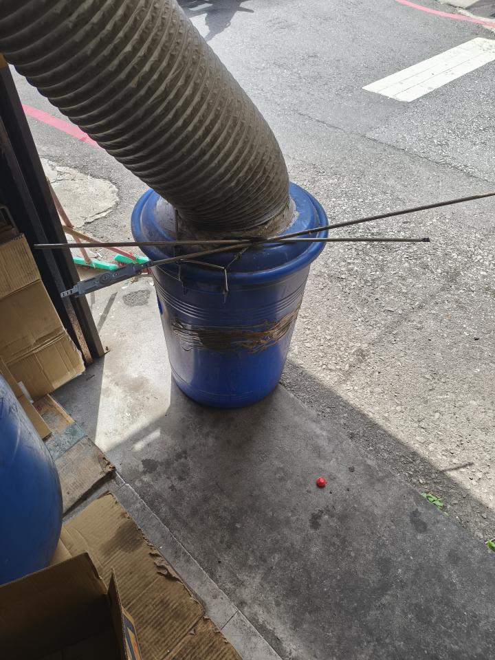 鐵捲門維修案件圖片