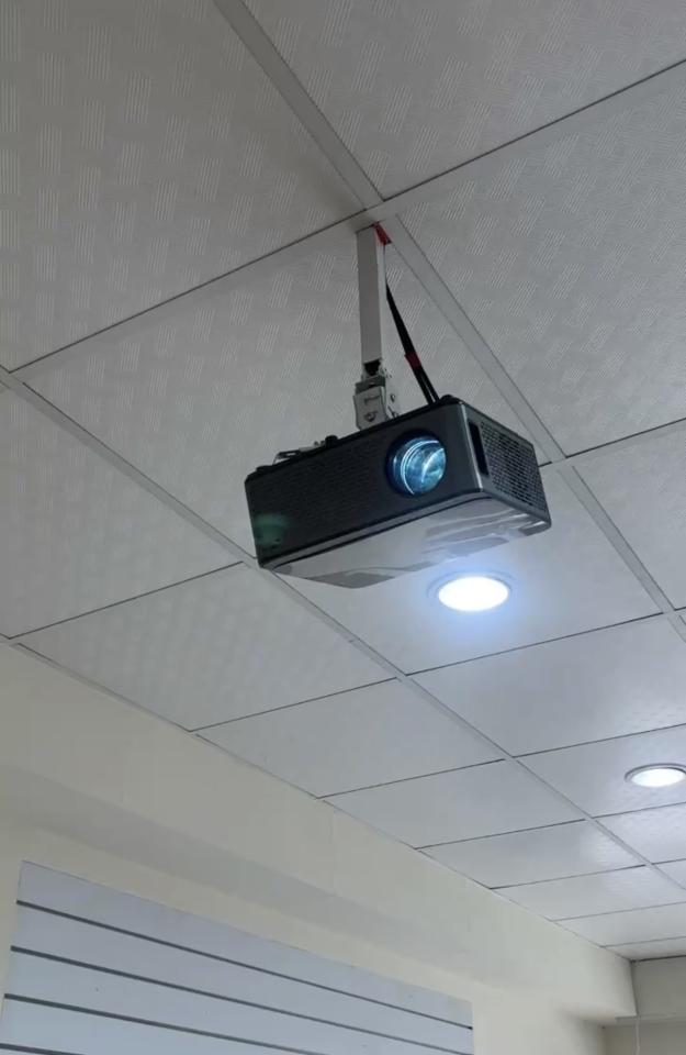 投影機安裝案件圖片