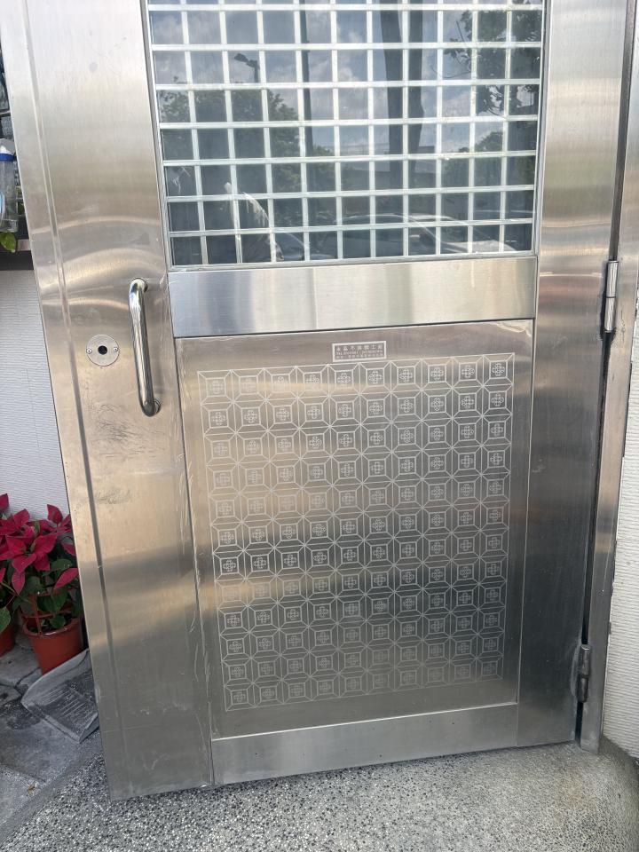 門片維修案件圖片