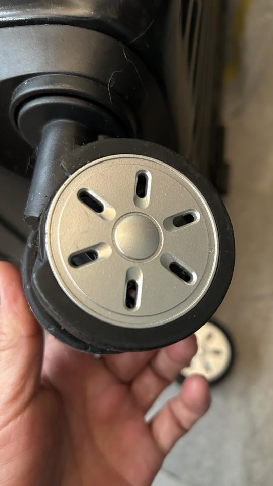 行李箱維修案件圖片