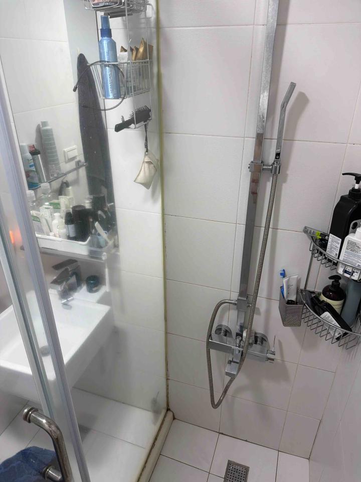 淋浴拉門安裝維修案件圖片