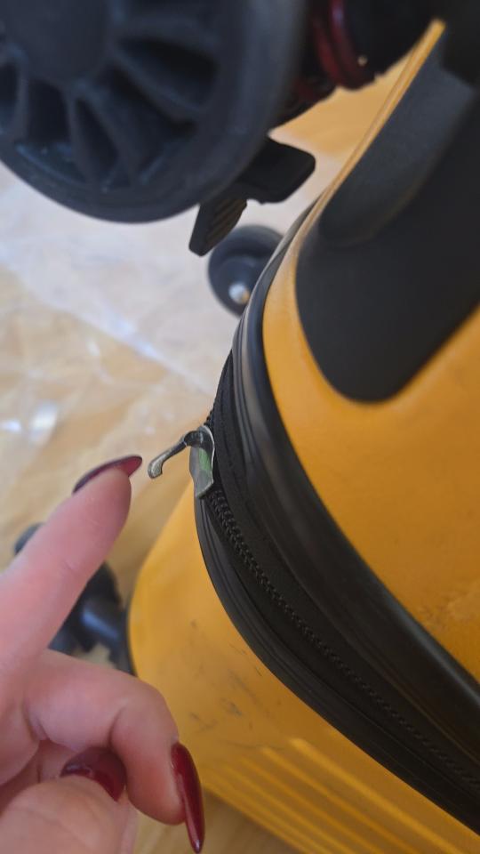 行李箱維修案件圖片