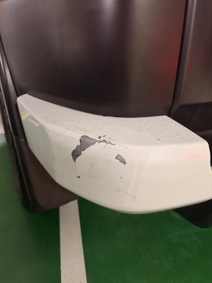 汽車板金烤漆案件圖片