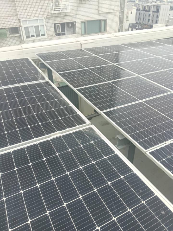 太陽能板清洗案件圖片