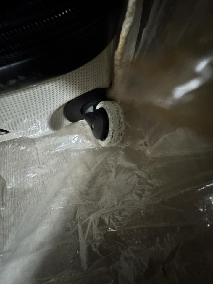 行李箱維修案件圖片