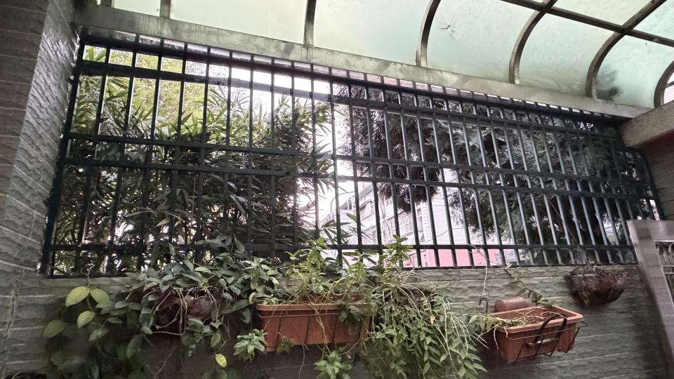 陽台紗網安裝案件圖片