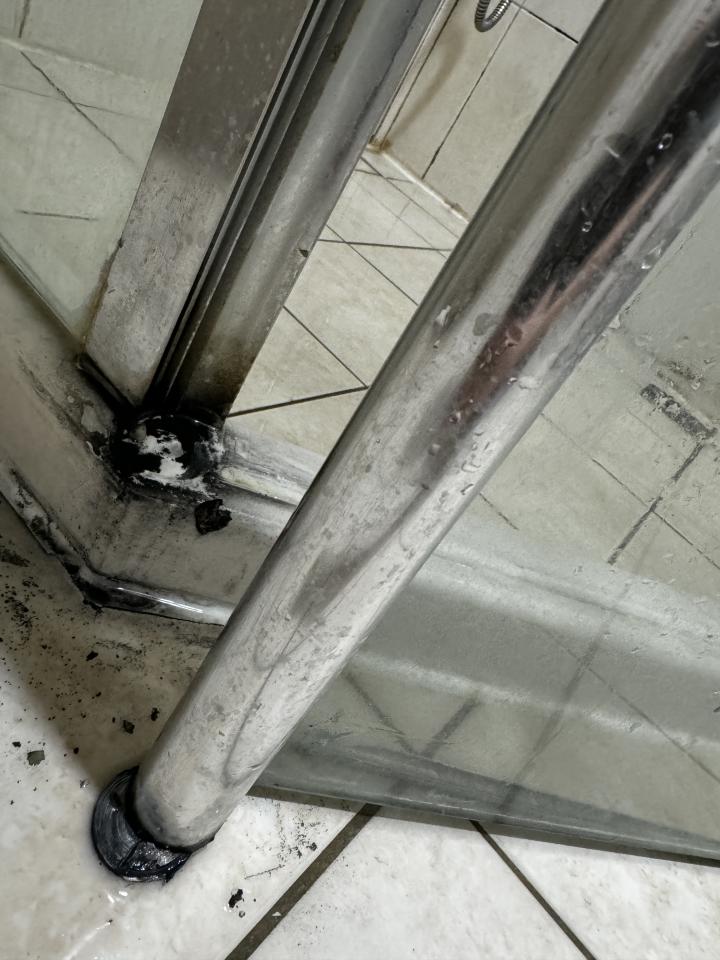 淋浴拉門安裝維修案件圖片