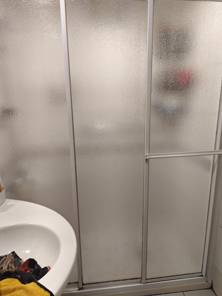 淋浴拉門安裝維修案件圖片