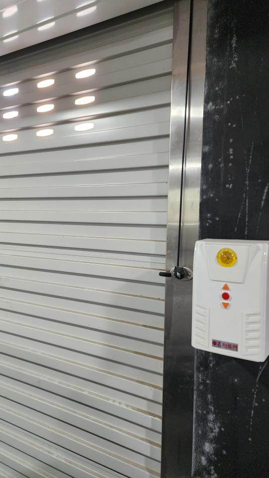 鐵捲門維修案件圖片
