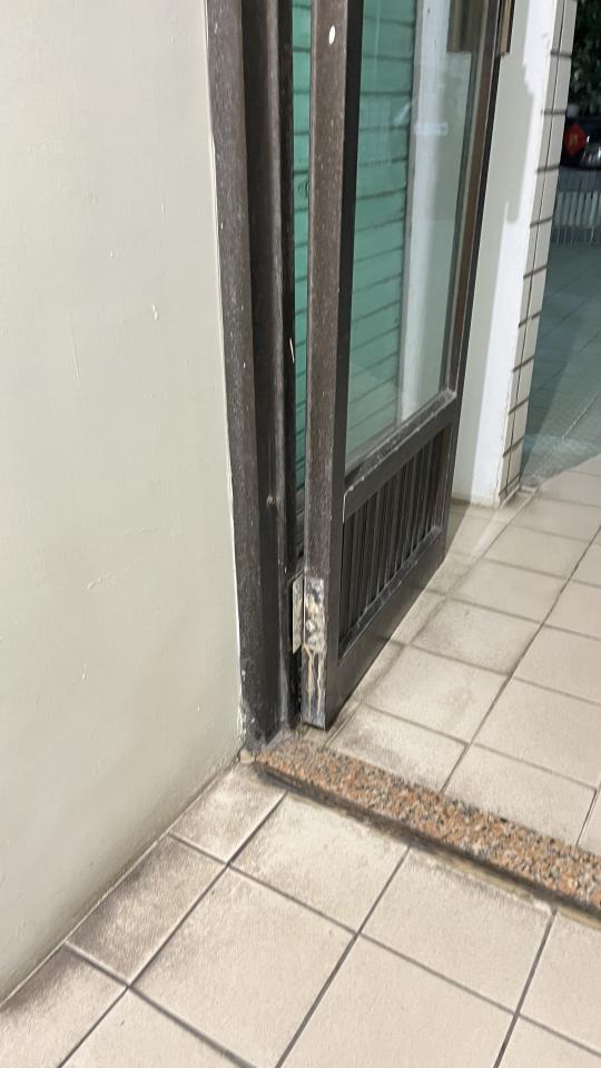 門片維修案件圖片