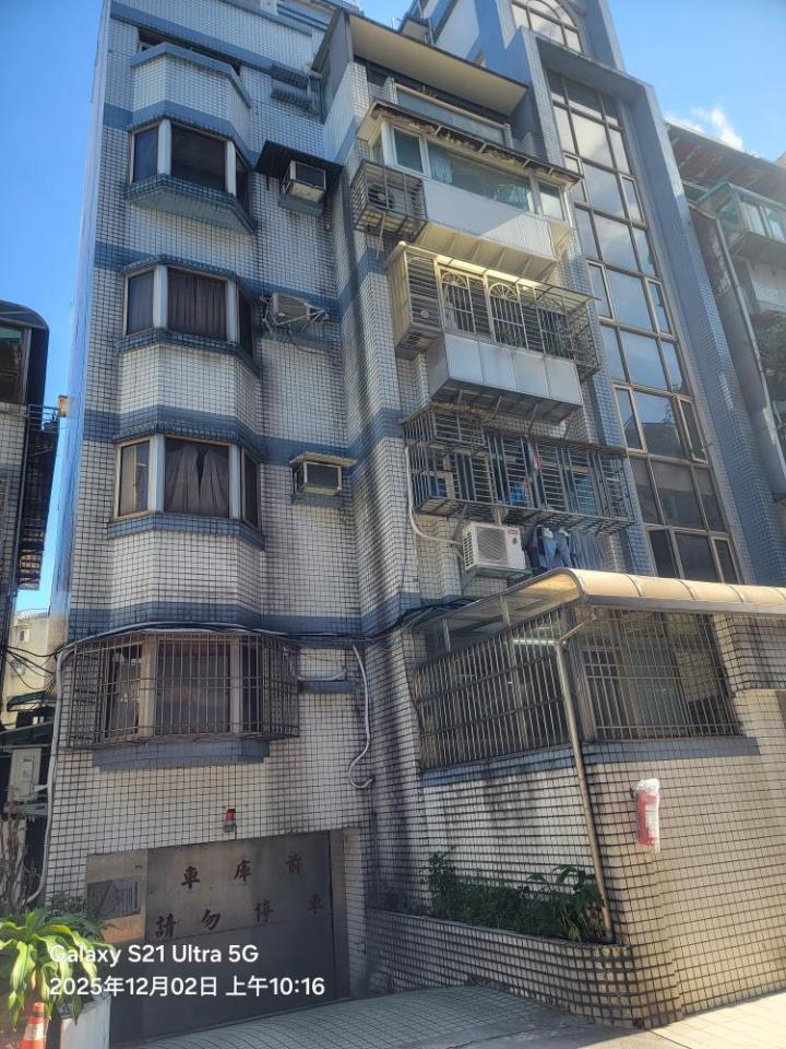 遮雨棚安裝案件圖片