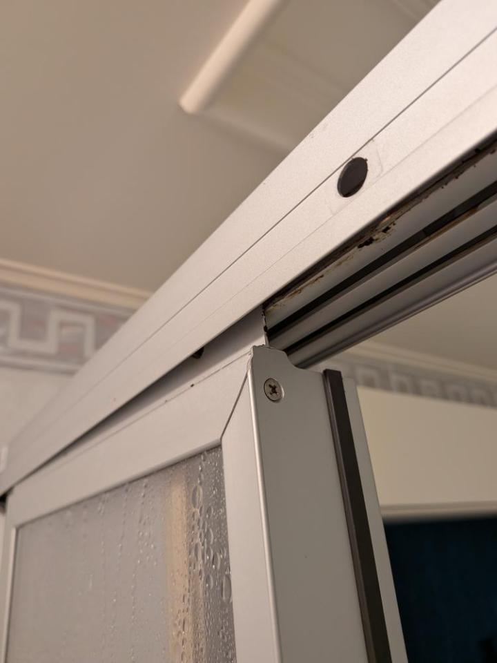 淋浴拉門安裝維修案件圖片