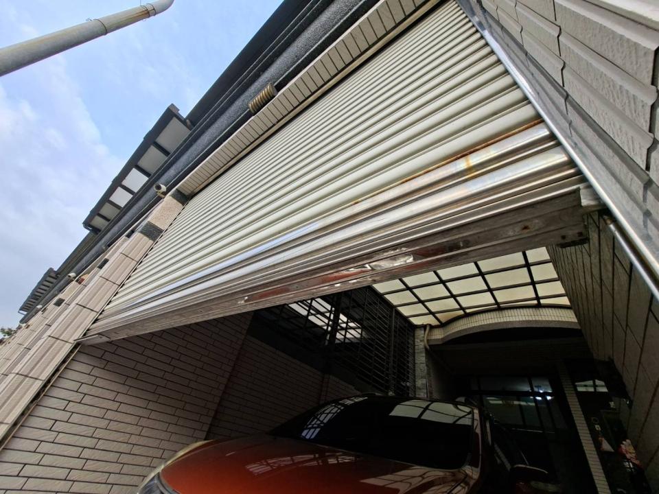 鐵捲門維修案件圖片