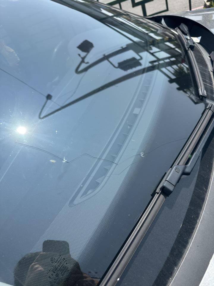 汽車玻璃修補案件圖片