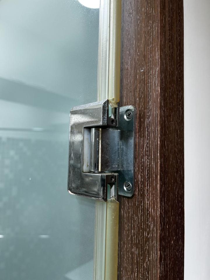 浴室門案件圖片