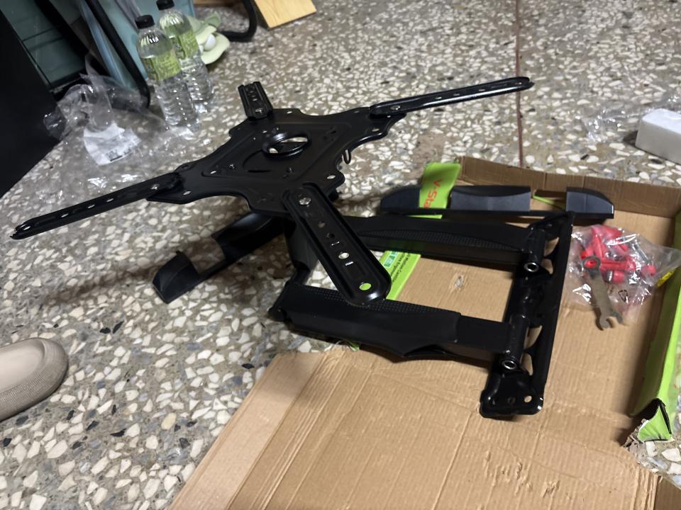 電視壁掛架安裝案件圖片