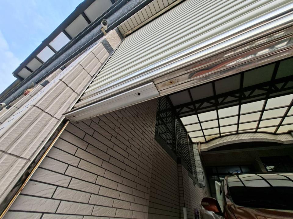 鐵捲門維修案件圖片