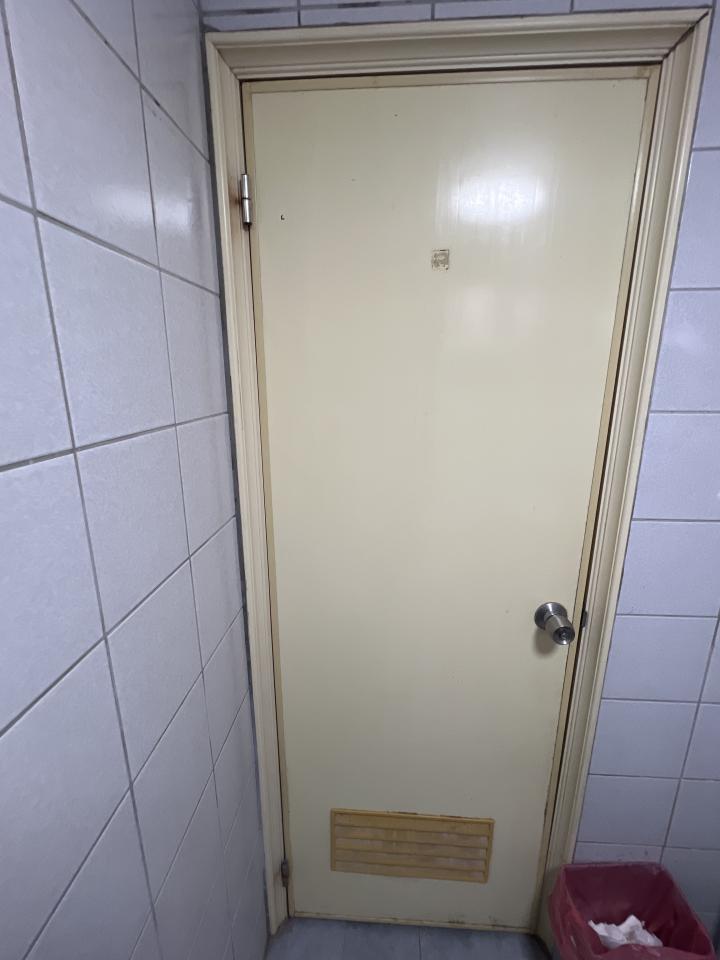 浴室門案件圖片