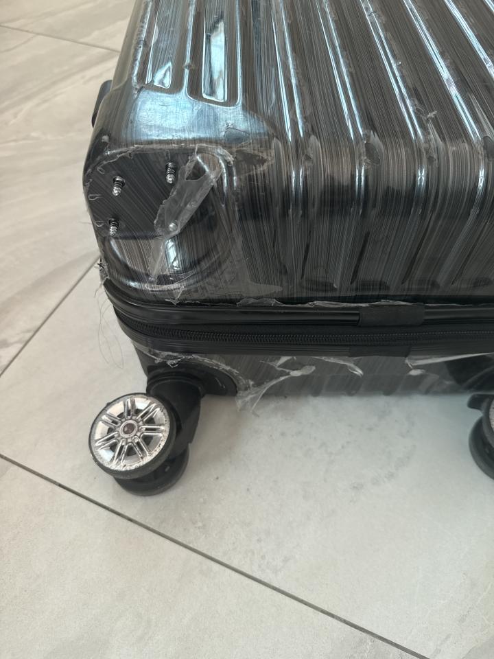 行李箱維修案件圖片