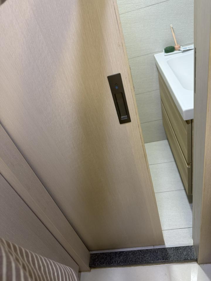 門片維修案件圖片