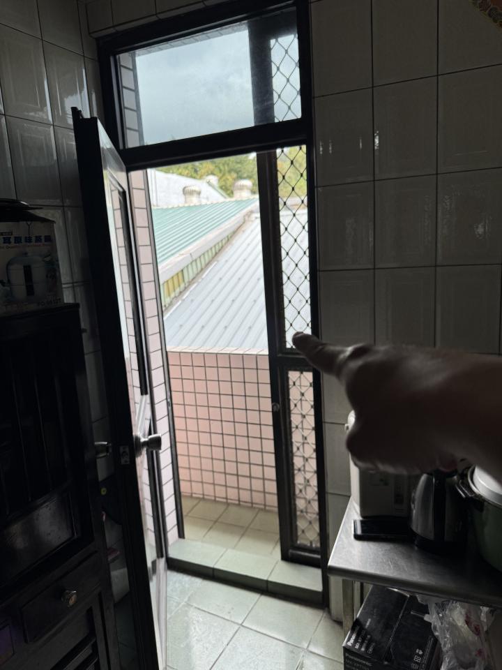 門片安裝案件圖片