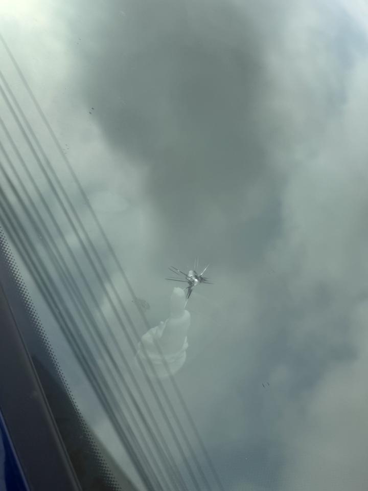 汽車玻璃修補案件圖片