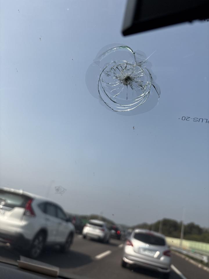 汽車玻璃修補案件圖片