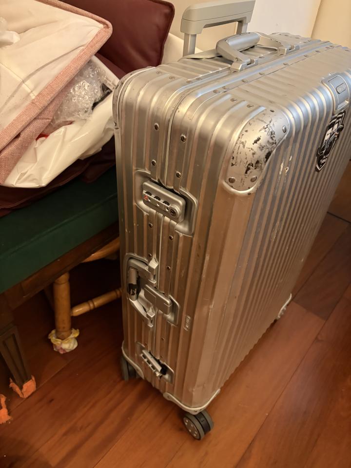 行李箱維修案件圖片