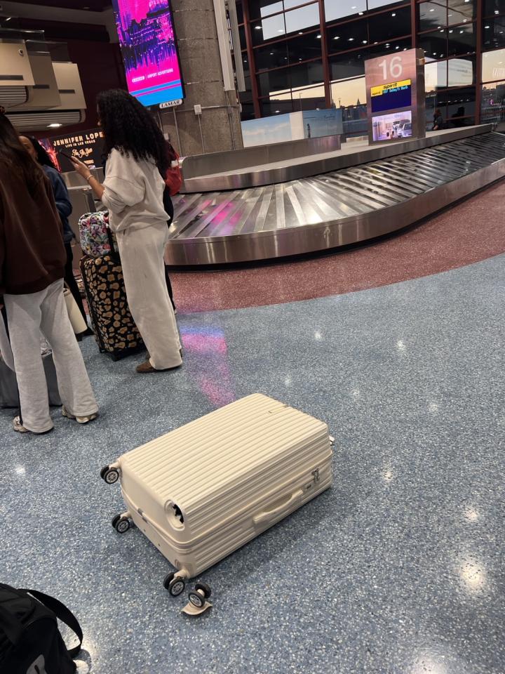 行李箱維修案件圖片