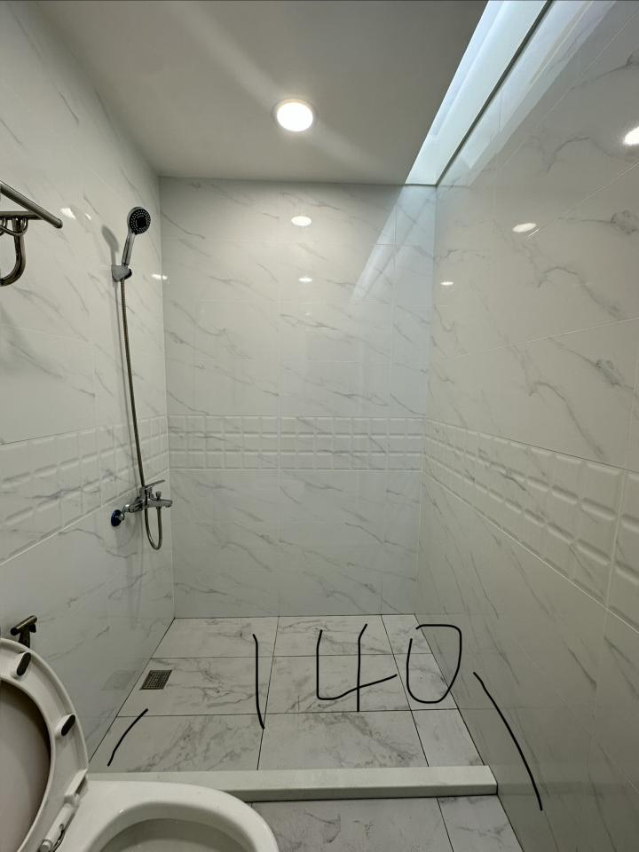 淋浴拉門安裝維修案件圖片