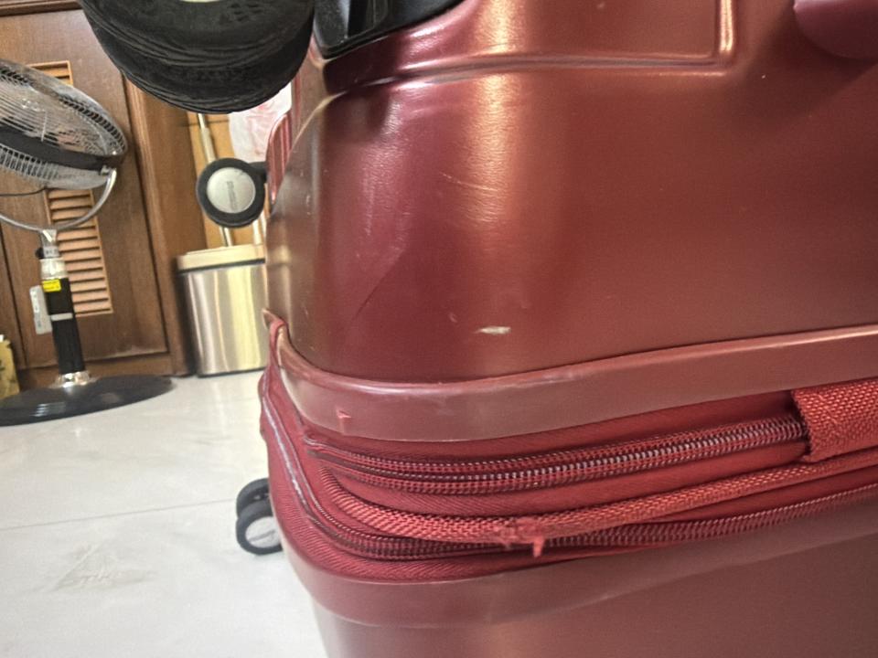 行李箱維修案件圖片