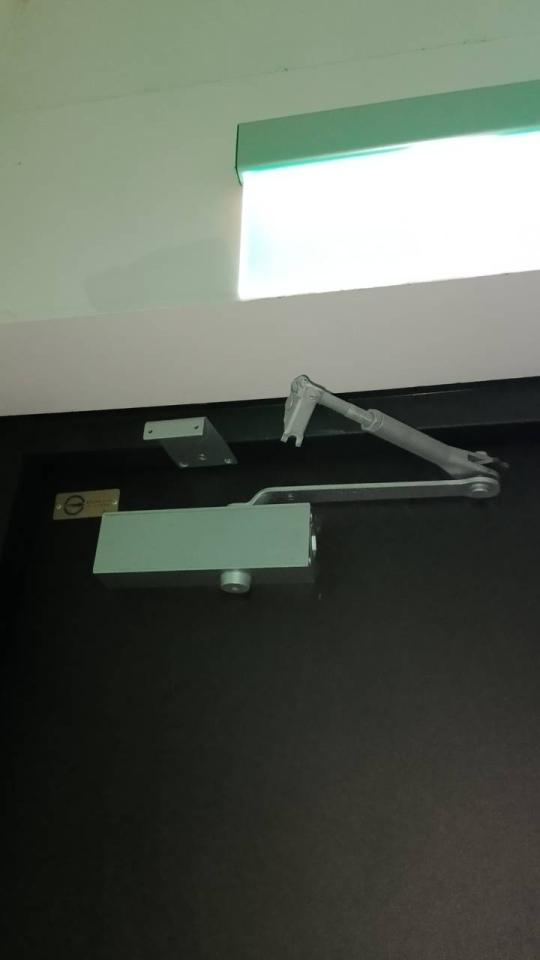 門片維修案件圖片