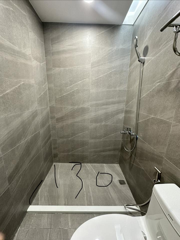 淋浴拉門安裝維修案件圖片