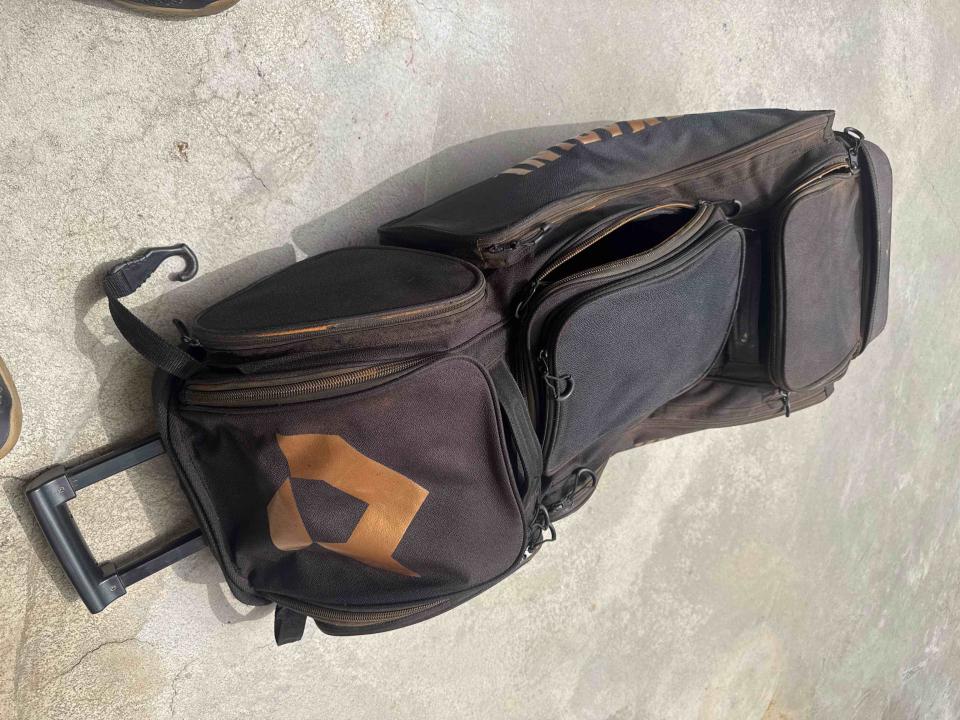 行李箱維修案件圖片