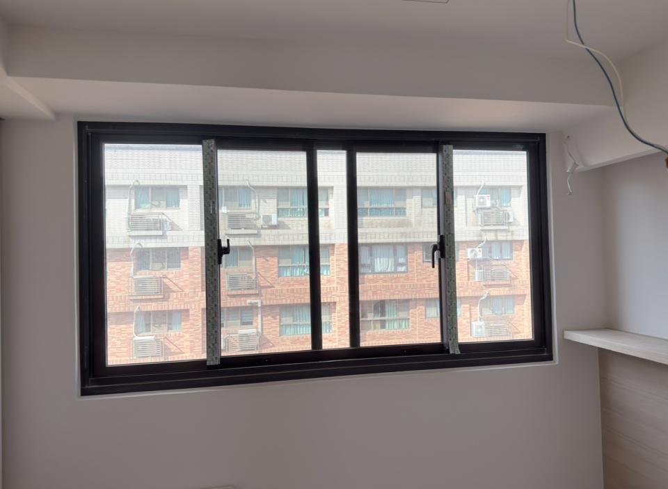 窗簾安裝維修案件圖片