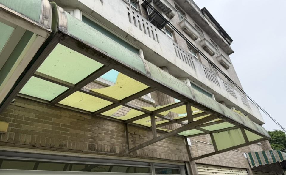 採光罩案件圖片