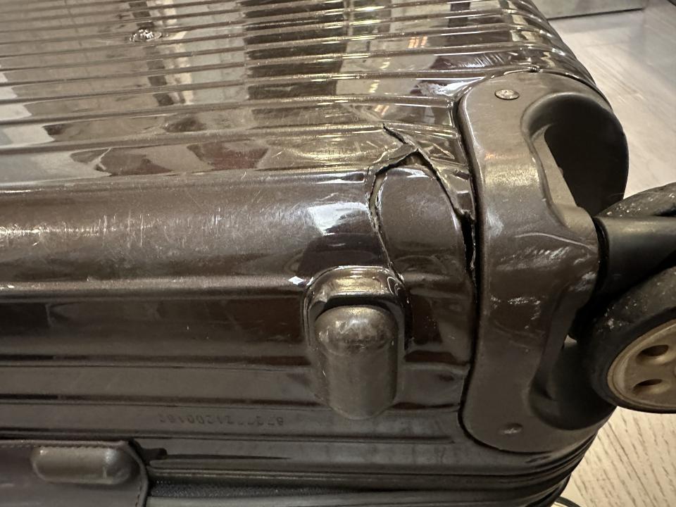 行李箱維修案件圖片