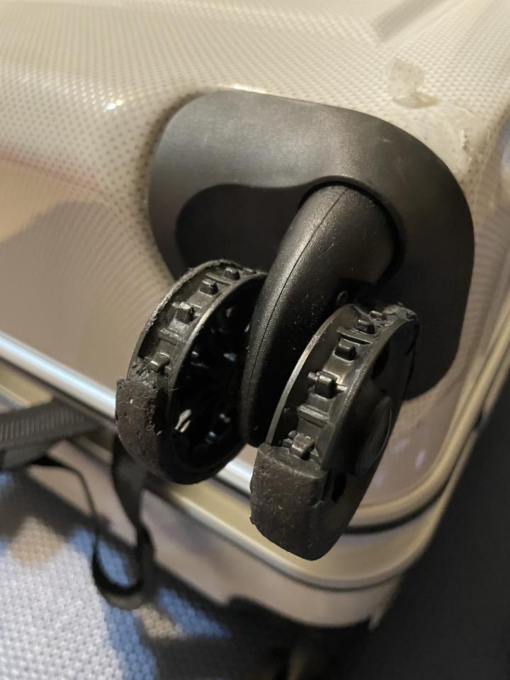 行李箱維修案件圖片