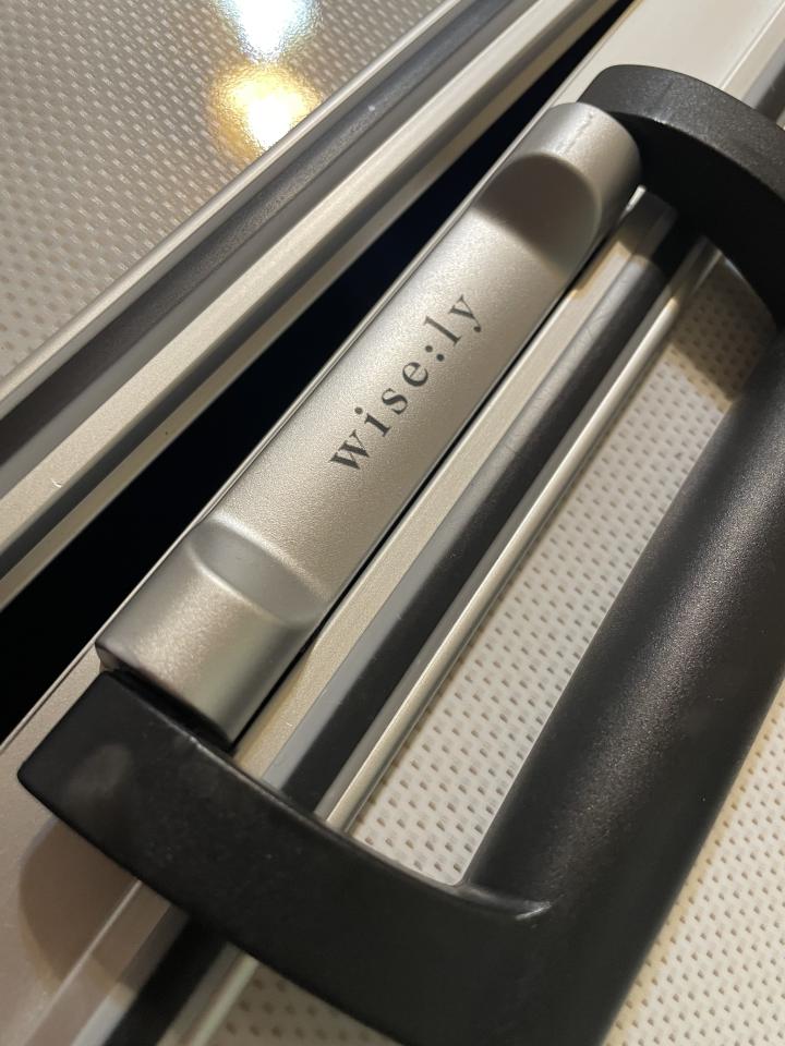 行李箱維修案件圖片