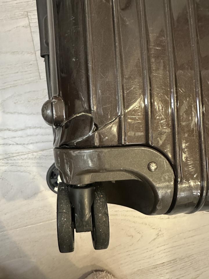 行李箱維修案件圖片