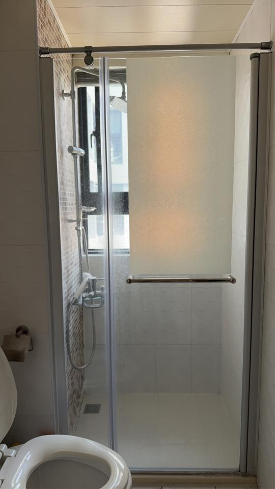 淋浴拉門安裝維修案件圖片