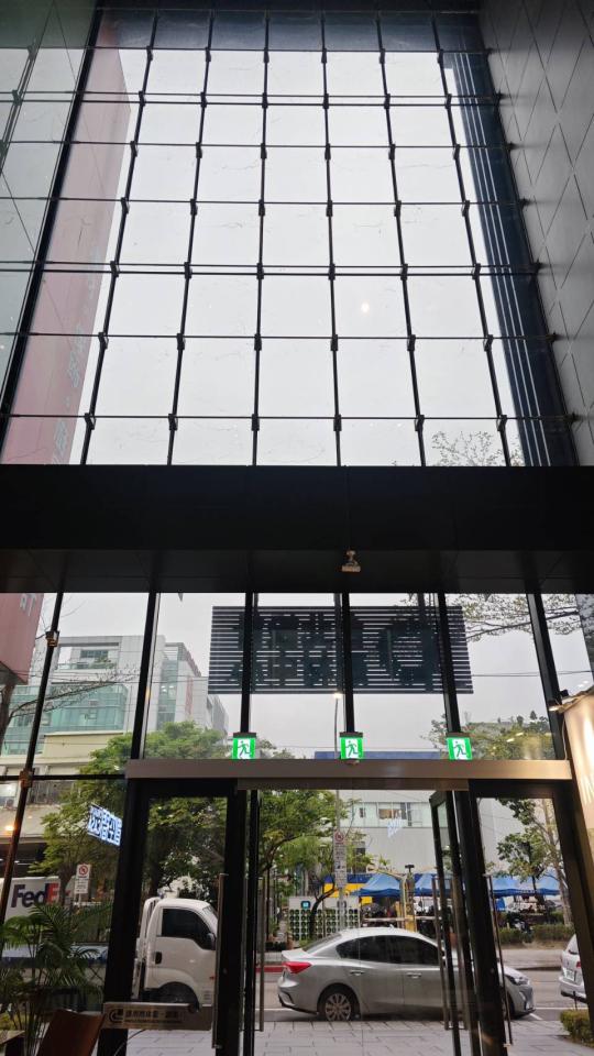 玻璃清潔案件圖片