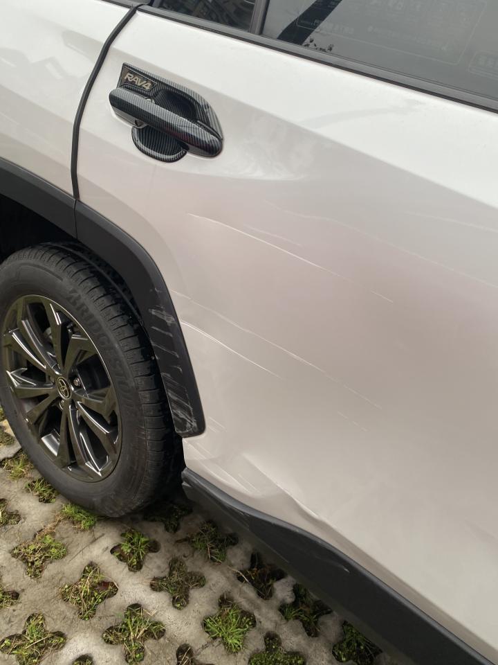 汽車板金烤漆案件圖片