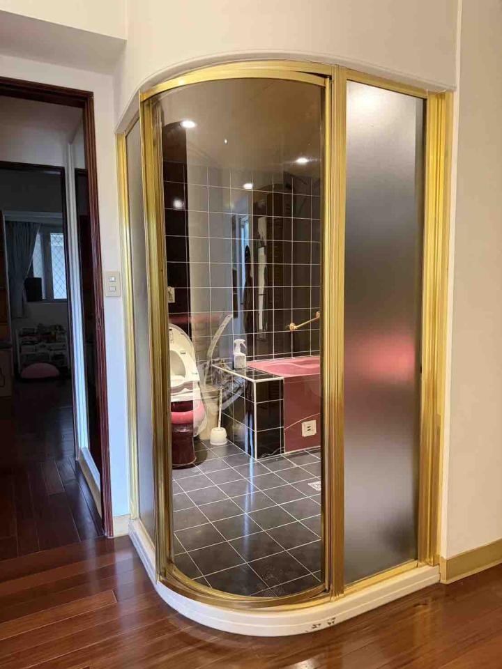 浴室門案件圖片