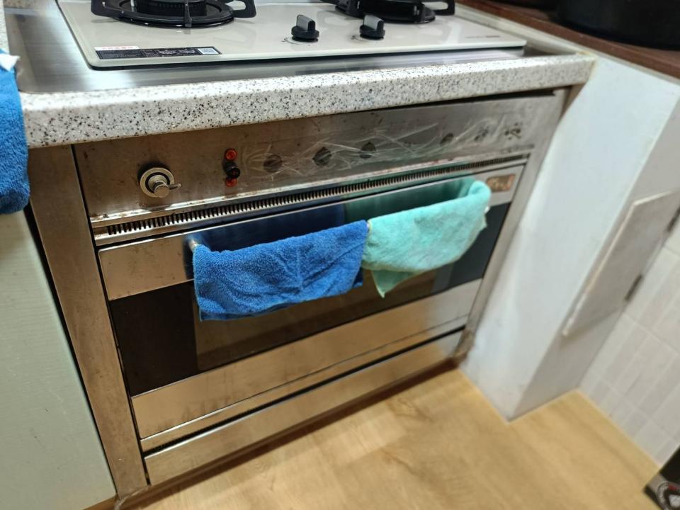 櫥櫃門片更換案件圖片